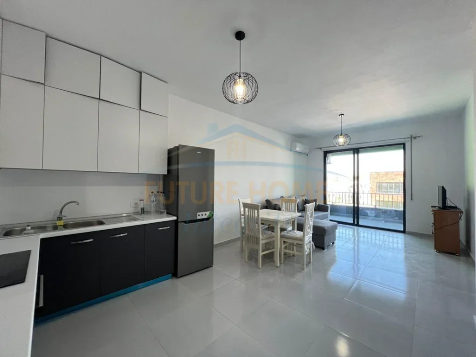 Tirane, shitet apartament 2+1+Aneks+Ballkon Kati 4, 99 m² 175.000 € (Rruga 5 Maji)