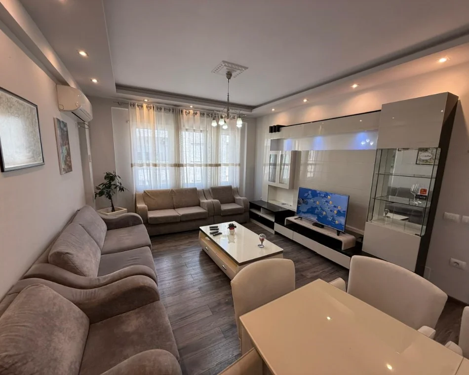 Tirane, shitet apartament 2+1+Aneks+Ballkon Kati 5, 93 m² 258.000 € (liqeni artificial)