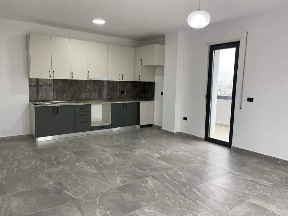 Tirane, shitet apartament 2+1+Aneks+Ballkon Kati 6, 140 m² 239.000 € (rruga 5 maji)