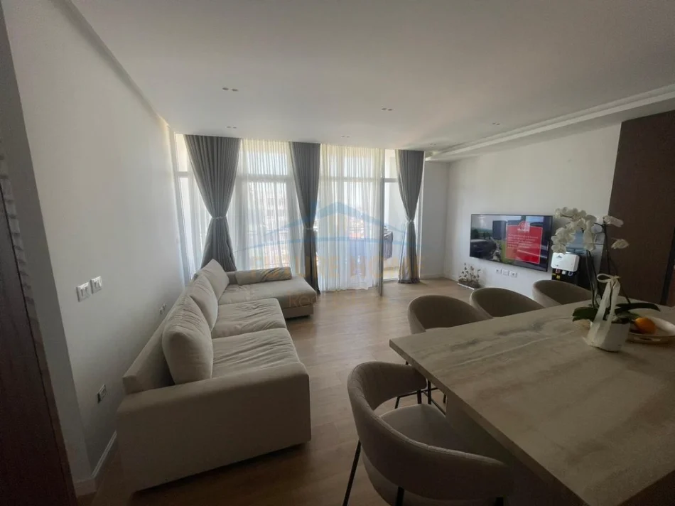 Tirane, shitet apartament 2+1+Aneks+Ballkon Kati 6, 95 m² 232.000 € (Jordan Misja)