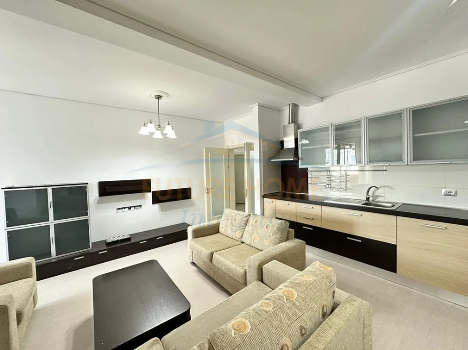 Tirane, shitet apartament 2+1+Aneks+Ballkon Kati 8, 99 m² (yzberisht)