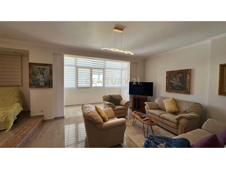 Tirane, shitet apartament 2+1+Aneks Kati 9, 110 m² 269.999 € (RRUGA E BARRIKADAVE)