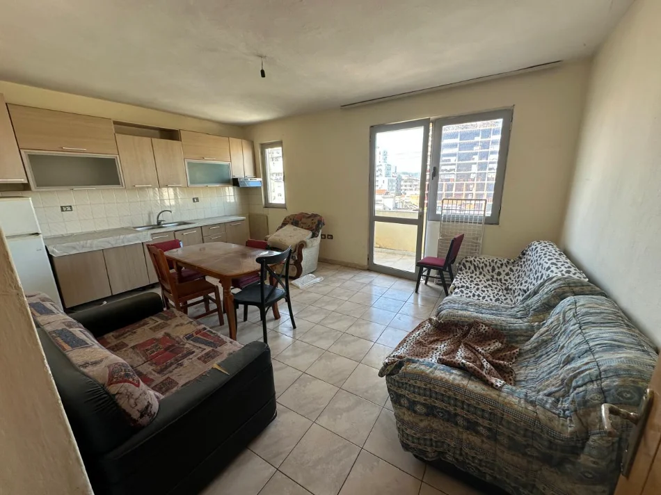 Tirane, shitet apartament 2+1+Ballkon , 68 m² 120.000 € (Profarma/Rr.Xhanfize Keko)