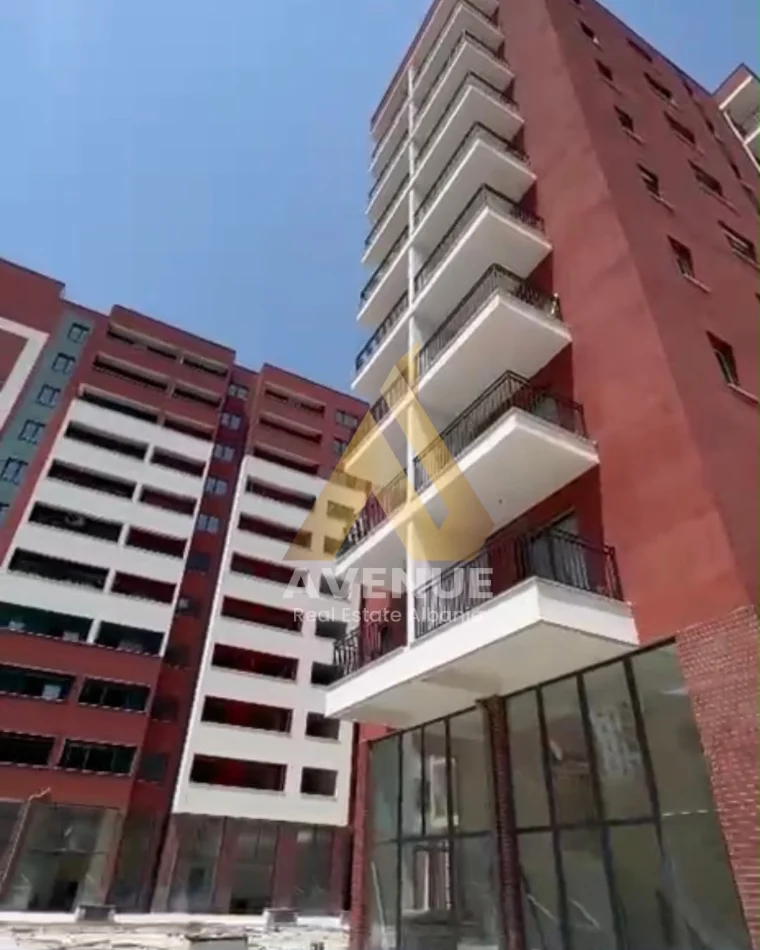 Tirane, shitet apartament 2+1+Ballkon Kati 1, 100 m² 190.000 € (Rruga Kujtim Laro)