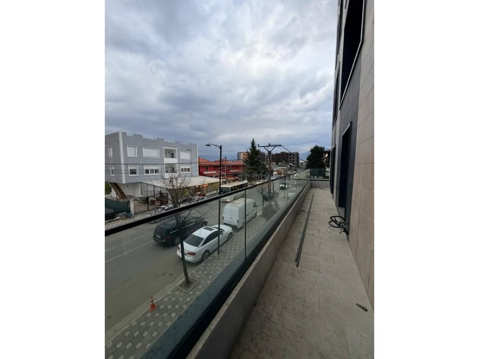Tirane, shitet apartament 2+1+Ballkon Kati 1, 108 m² 108.000 € (Kamez)