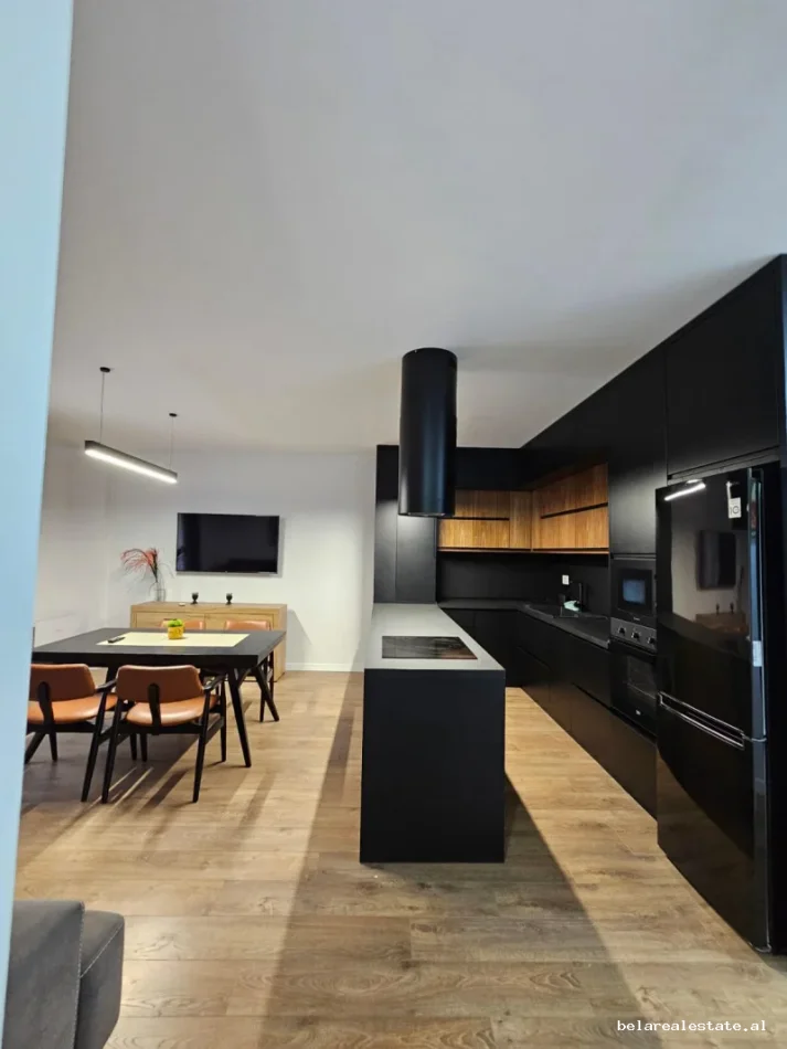 Tirane, shitet apartament 2+1+Ballkon Kati 1, 108 m² 206.002 € (TEG)