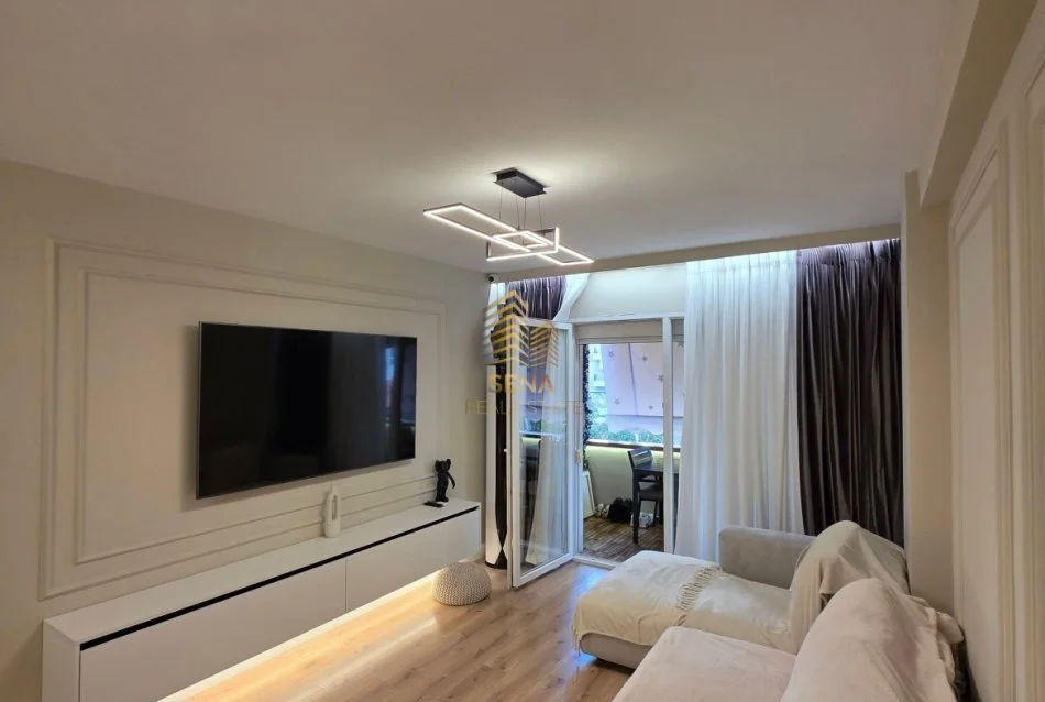 Tirane, shitet apartament 2+1+Ballkon Kati 1, 113 m² 358.000 € (Komuna e Parisit, Kika 3)