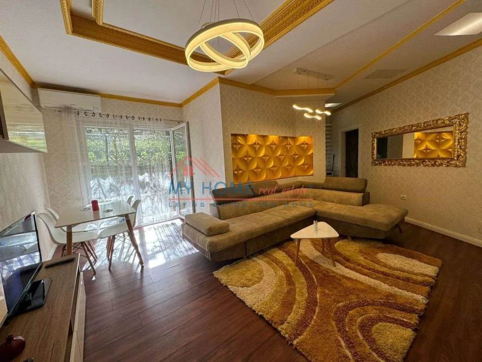 Tirane, shitet apartament 2+1+Ballkon Kati 1, 147 m² 250.000 € (Rruga Hamdi Garunja)