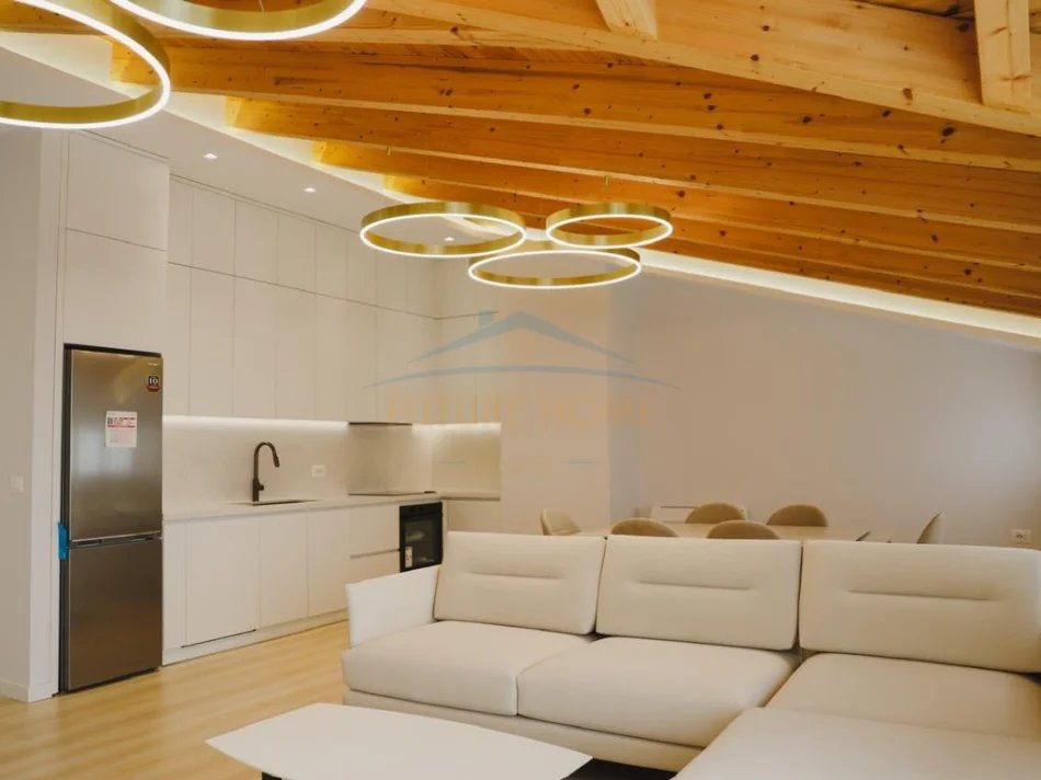 Tirane, shitet apartament 2+1+Ballkon Kati 12, 130 m²    52,000,000 Lekë (Sheshi Willson)