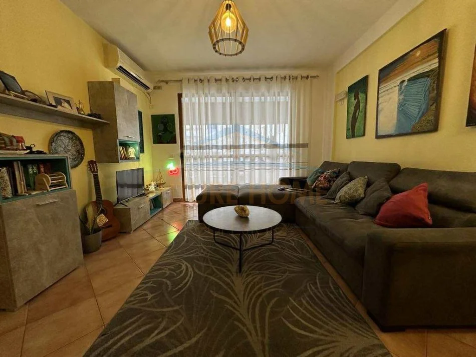Tirane, shitet apartament 2+1+Ballkon Kati 1, 94 m² 135.000 € (MISTO MAME)