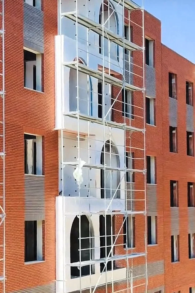 Tirane, shitet apartament 2+1+Ballkon Kati 2, 102 m² 102.150 € (Paskuqan)