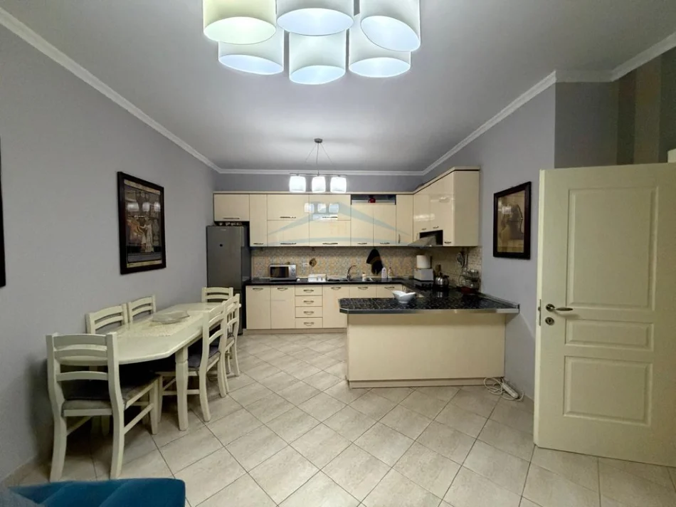 Tirane, shitet apartament 2+1+Ballkon Kati 2, 112 m² 230.000 €