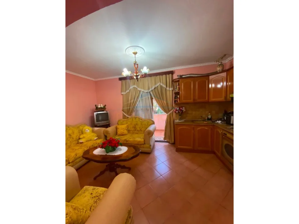 Tirane, shitet apartament 2+1+Ballkon Kati 2, 135 m² 162.000 € (Misto Mame)