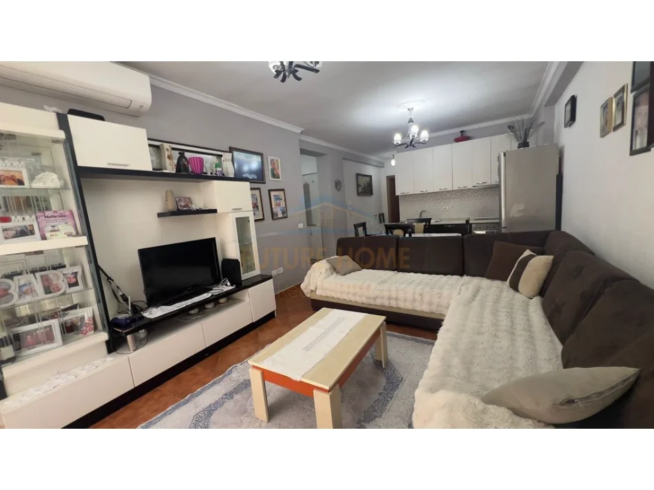 Tirane, shitet apartament 2+1+Ballkon Kati 2, 80 m² 120.000 € (Misto Mame)