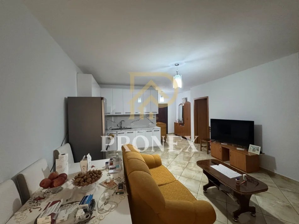 Tirane, shitet apartament 2+1+Ballkon Kati 3, 105 m² 160.000 € (Fresk Rruga Muhamet Deliu)
