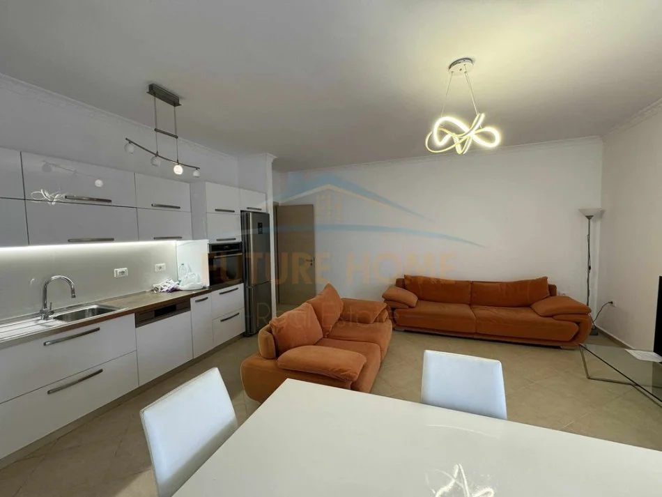 Tirane, shitet apartament 2+1+Ballkon Kati 3, 108 m² 270.000 € (Liqeni i Thate)