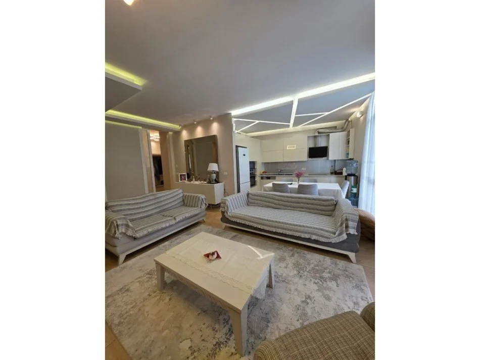 Tirane, shitet apartament 2+1+Ballkon Kati 3, 112 m² 350.000 €