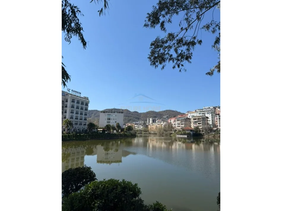 Tirane, shitet apartament 2+1+Ballkon Kati 3, 118 m² 315.000 €