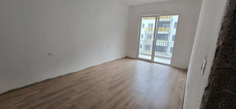 Tirane, shitet apartament 2+1+Ballkon Kati 3, 118 m² Cmimi 1600€/m2 (Kompleksi Aura, Rruga Dritan Hoxha, Laprake, Tirane)