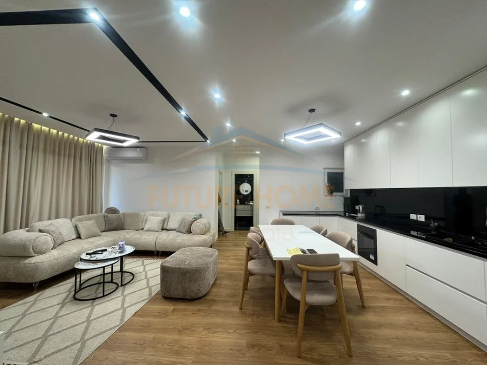 Tirane, shitet apartament 2+1+Ballkon Kati 3, 122 m² 208.335 € (Bulevardi i Ri)