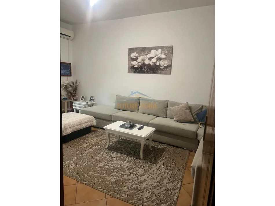 Tirane, shitet apartament 2+1+Ballkon Kati 3, 76 m² 140.000 € (Selite)