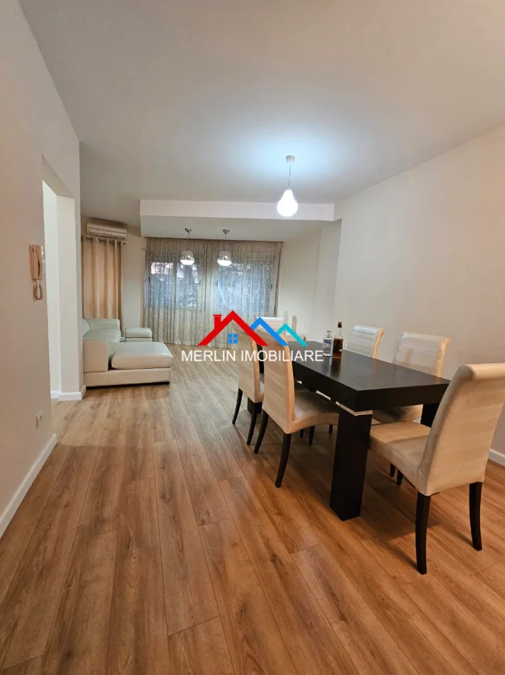 Tirane, shitet apartament 2+1+Ballkon Kati 3, 98 m² 234.000 € (RRUGA MINE PEZA)