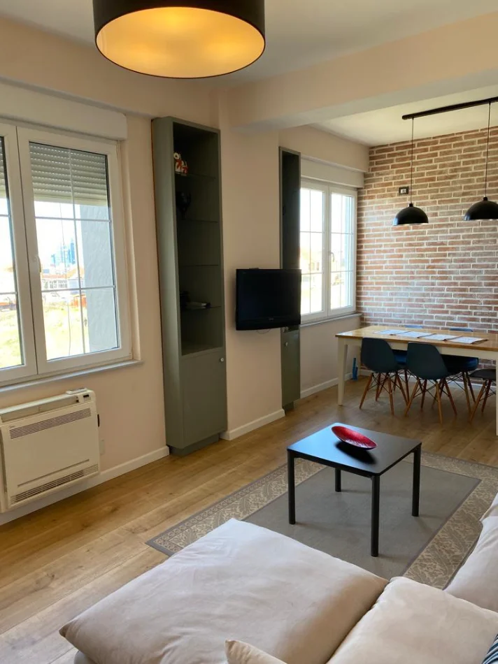 Tirane, shitet apartament 2+1+Ballkon Kati 4, 102 m² 155900 € Mbi QYTET studenti