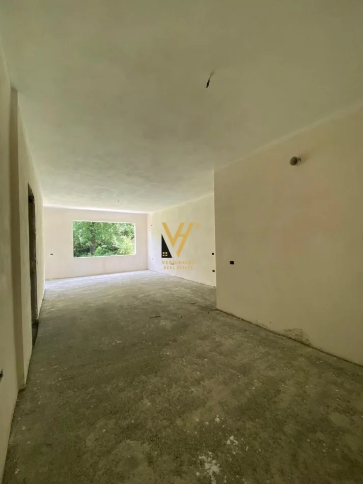 Tirane, shitet apartament 2+1+Ballkon Kati 4, 106 m² 200.000 € (RRUGA E ELBASANIT)