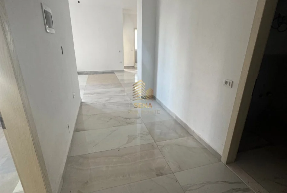 Tirane, shitet apartament 2+1+Ballkon Kati 4, 115 m² 128.000 € (Casa Italia)