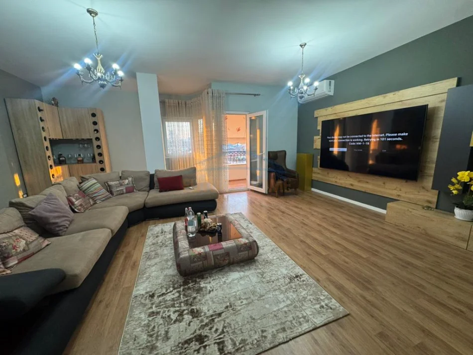 Tirane, shitet apartament 2+1+Ballkon Kati 4, 141 m² 200.000 € (Jordan Misja)