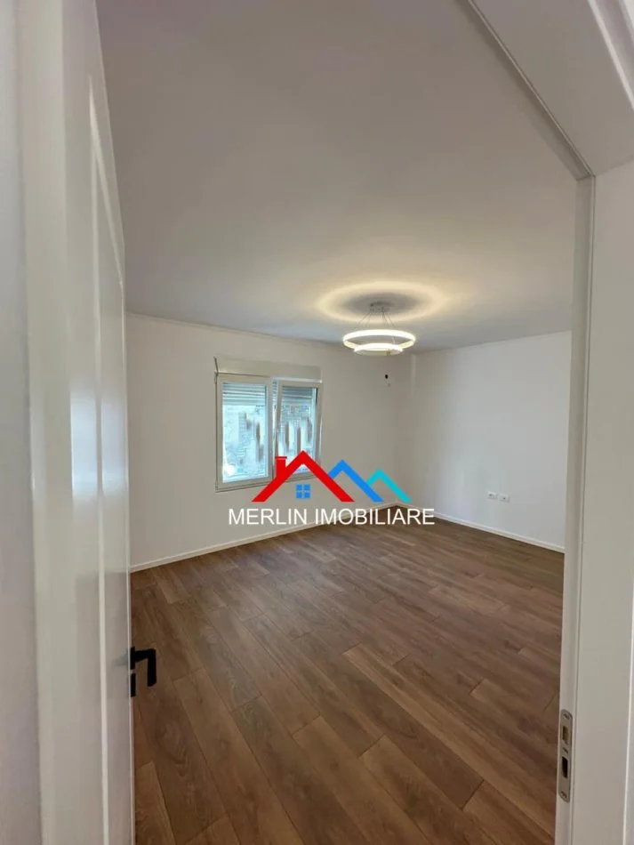 Tirane, shitet apartament 2+1+Ballkon Kati 4, 65 m², 118,000 euro (RRUGA KAHRAMAN YLLI,PROFARMA)