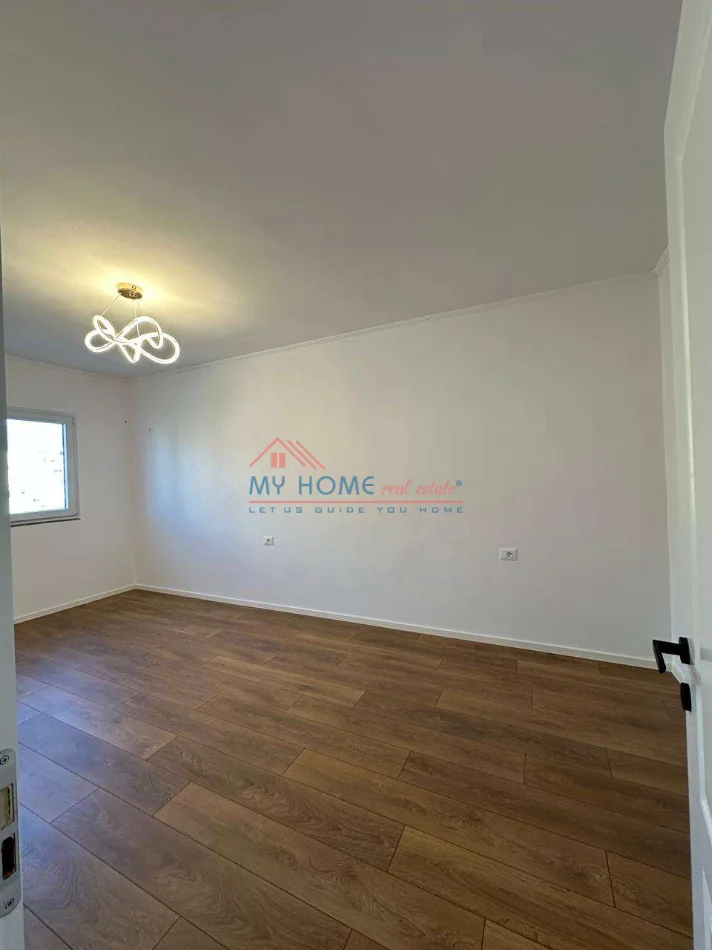 Tirane, shitet apartament 2+1+Ballkon Kati 4, 75 m² 193.000 € (Rruga Haxhi Hysen Dalliu)