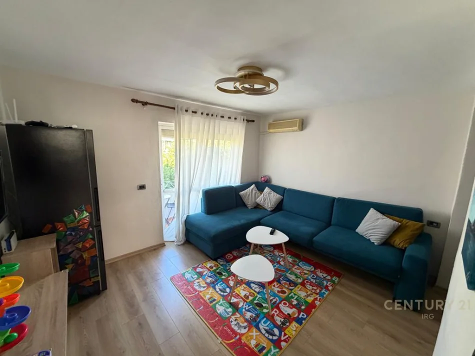 Tirane, shitet apartament 2+1+Ballkon Kati 4, 81 m² 150.000 € (ALI DEMI)