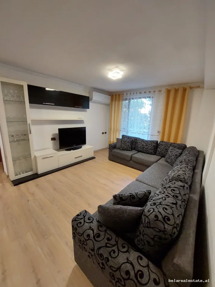 Tirane, shitet apartament 2+1+Ballkon Kati 4, 94 m² 301.000 € (Myslym Shyr)
