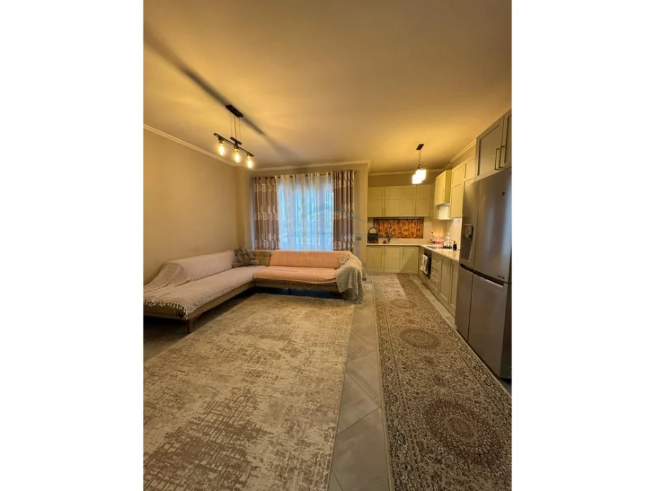 Tirane, shitet apartament 2+1+Ballkon Kati 5, 101 m² 190.000 € (Rruga e Dibres)