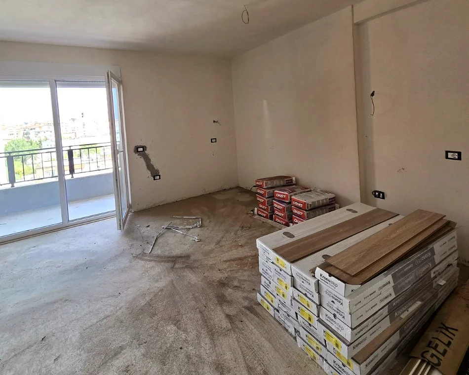 Tirane, shitet apartament 2+1+Ballkon Kati 5, 105 m² 279.151 € (Rruga Mustafa Mara, pas Ambasades Amerikane)
