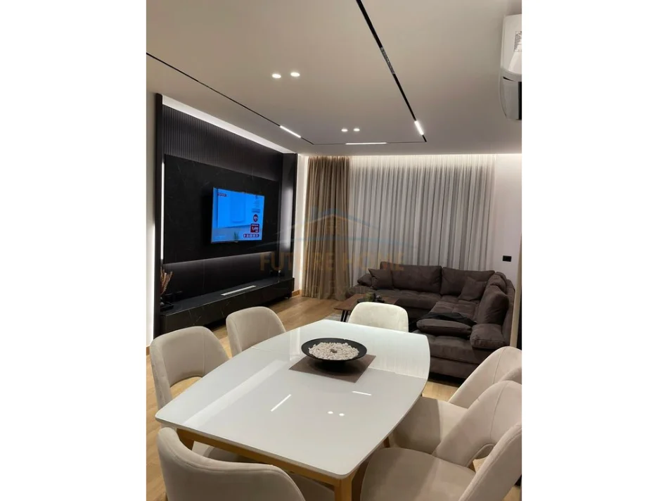 Tirane, shitet apartament 2+1+Ballkon Kati 5, 113 m²  18,500,000 Lekë (Unaza e Re/ Astir)