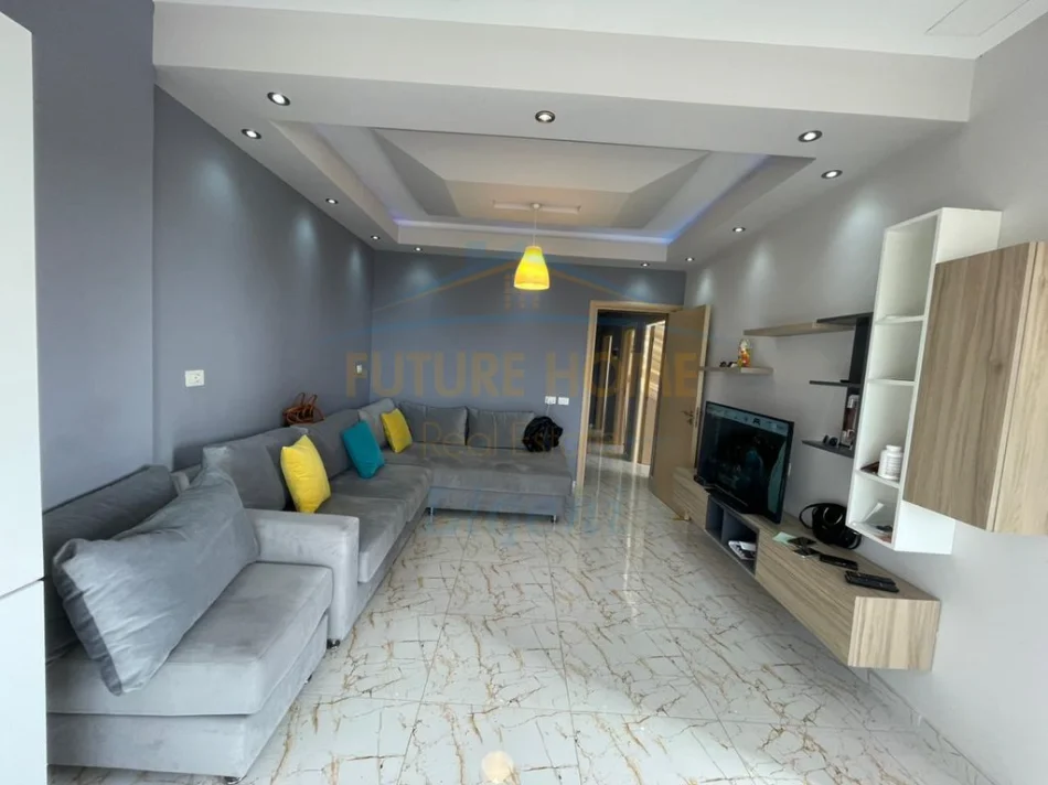 Tirane, shitet apartament 2+1+Ballkon Kati 5, 168 m² 187.000 € (FRESK)