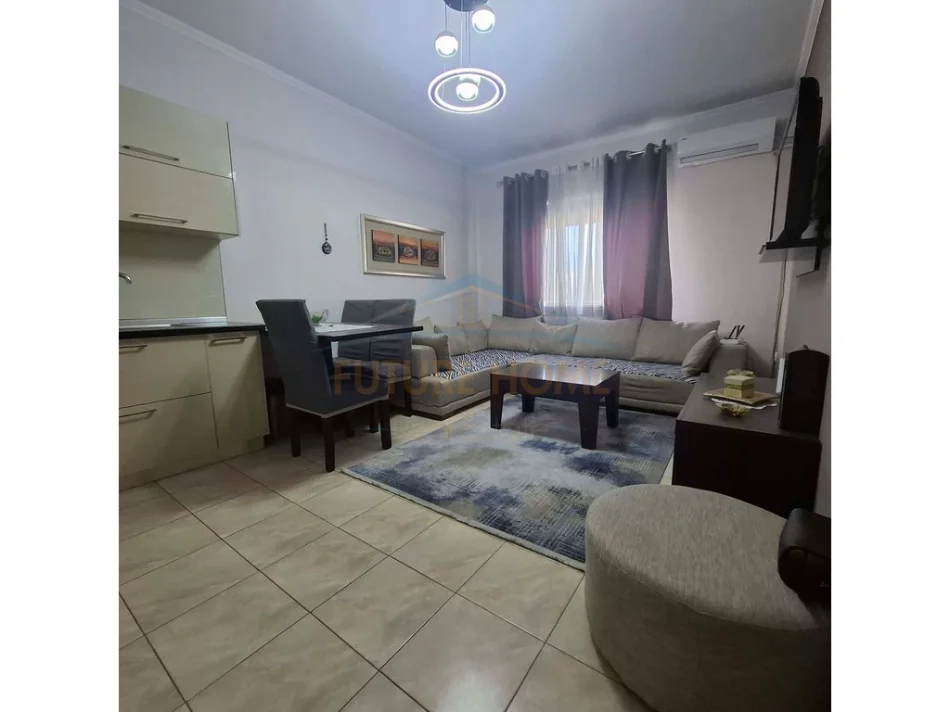 Tirane, shitet apartament 2+1+Ballkon Kati 5, 81 m² 142.000 € (Rruga Astrit Losha, Unaza e Re)
