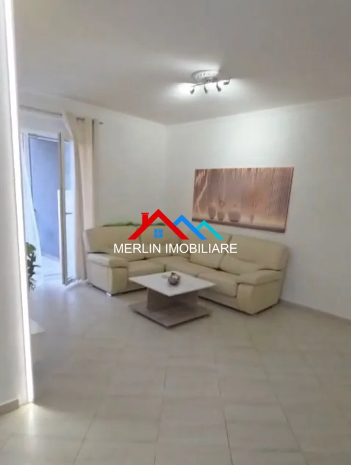 Tirane, shitet apartament 2+1+Ballkon Kati 5, 83 m² 196.000 € (RRUGA HAMDI SINA,KOPSHTI ZOOLOGJIK)