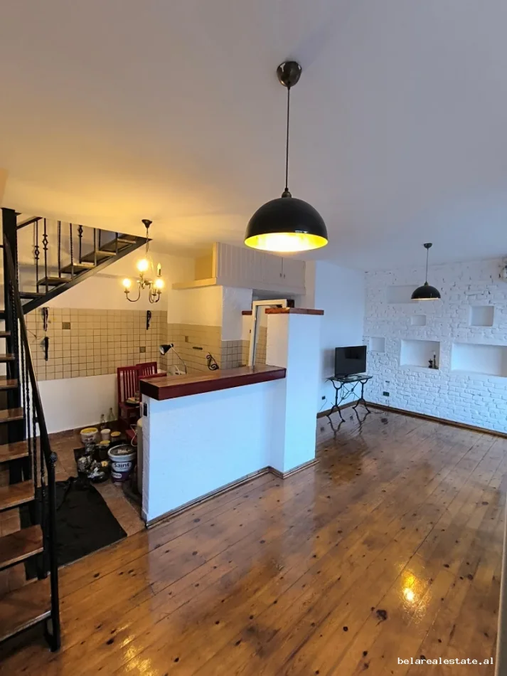 Tirane, shitet apartament 2+1+Ballkon Kati 5, 84 m² 398.000 € (tek Bulevardi Bajram Curri)