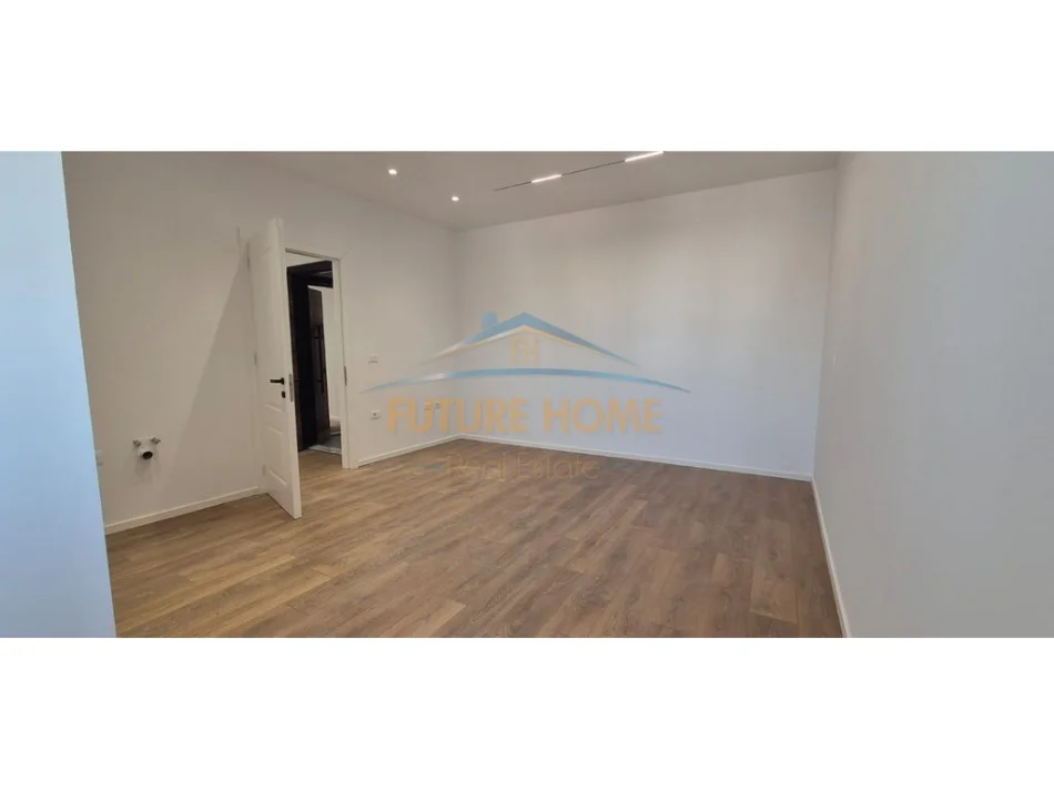 Tirane, shitet apartament 2+1+Ballkon Kati 5, 86 m² 198.000 € (Vasil Shanto)
