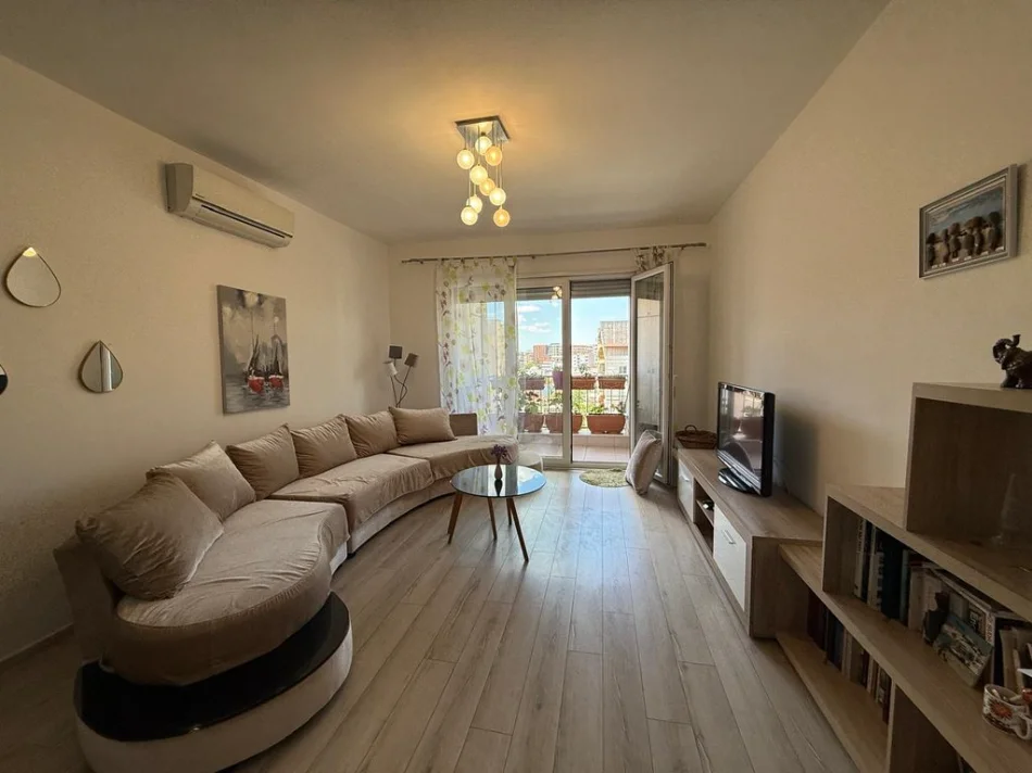 Tirane, shitet apartament 2+1+Ballkon Kati 6, 105 m² 220.000 € (Don Bosko)