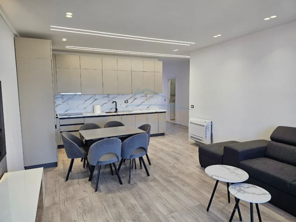 Tirane, shitet apartament 2+1+Ballkon Kati 6, 108 m² 249.780 € (Bulevardi i Ri)