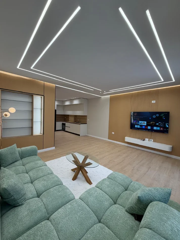 Tirane, shitet apartament 2+1+Ballkon Kati 6, 114 m² 171.000 € (Yzberisht)