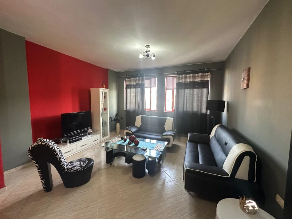 Tirane, shitet apartament 2+1+Ballkon Kati 6, 116 m² 220.000 € (Rruga Irfan Tomini)