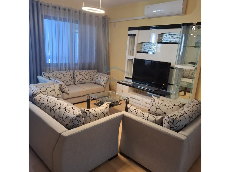 Tirane, shitet apartament 2+1+Ballkon Kati 7, 105 m² 165.000 € (Yzberisht)
