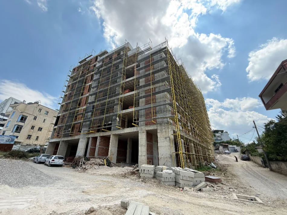 Tirane, shitet apartament 2+1+Ballkon Kati 7, 106 m² 164.999 € (Ali Dem)
