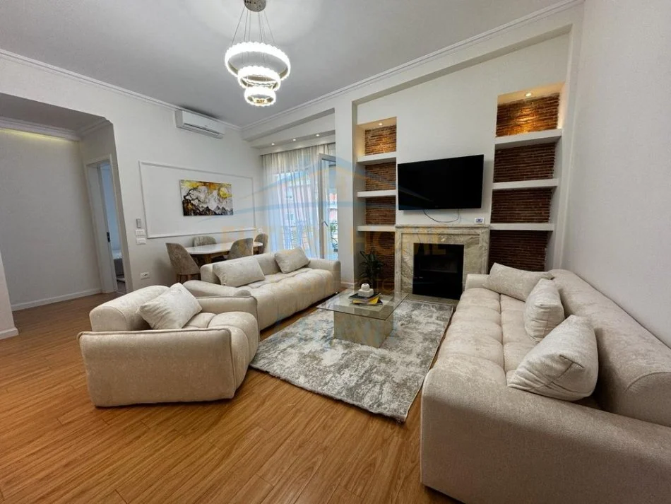 Tirane, shitet apartament 2+1+Ballkon Kati 7, 98 m² 203.000 € (LIQENI I THATE)