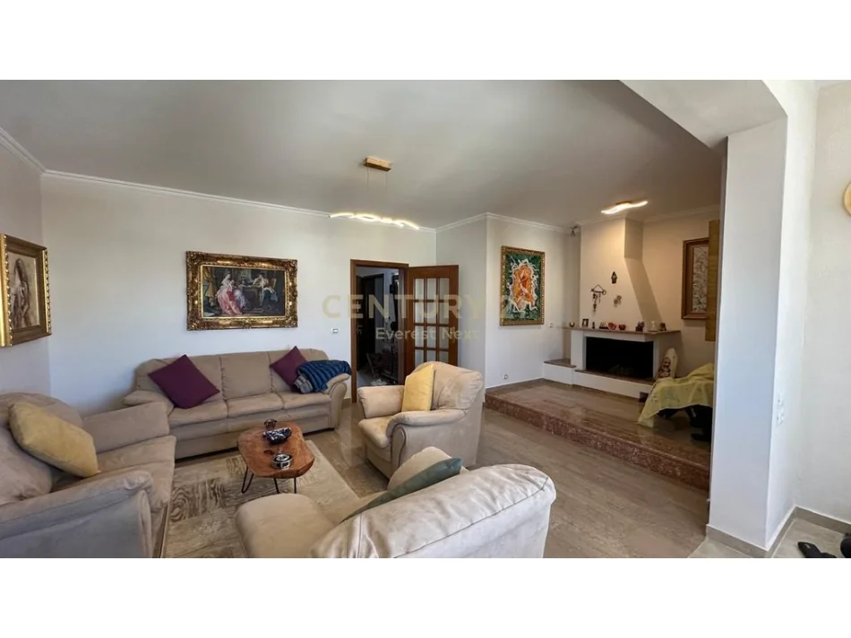 Tirane, shitet apartament 2+1+Ballkon Kati 9, 110 m² 270.000 € (Rruga e Barrikadave)